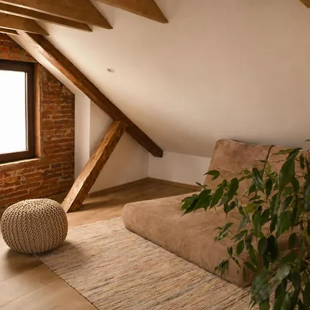 Rosa Loft *